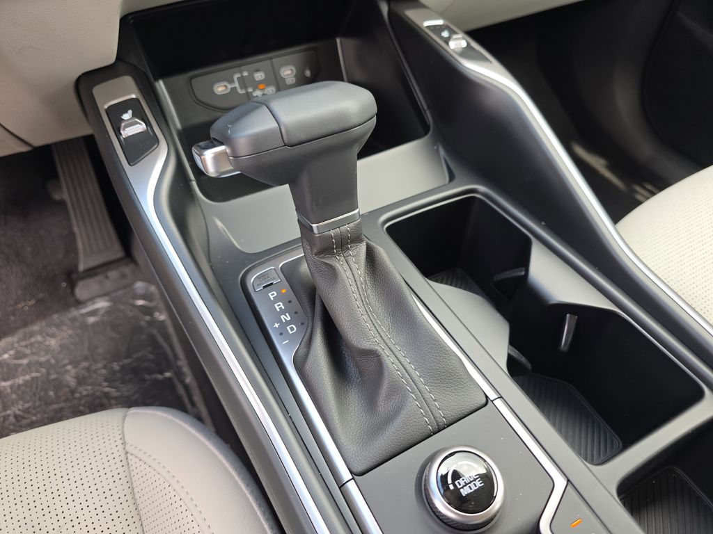 new 2025 Kia Sorento car, priced at $31,148