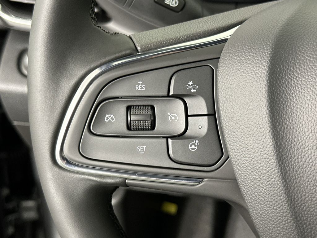 new 2025 Buick Envista car, priced at $27,375