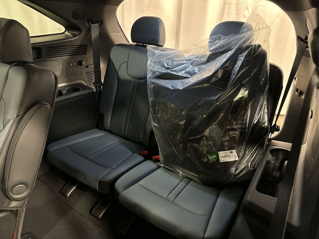 new 2025 Kia Sorento Hybrid car, priced at $48,456
