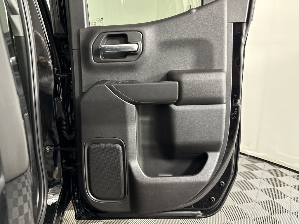new 2025 GMC Sierra 1500 car, priced at $36,880