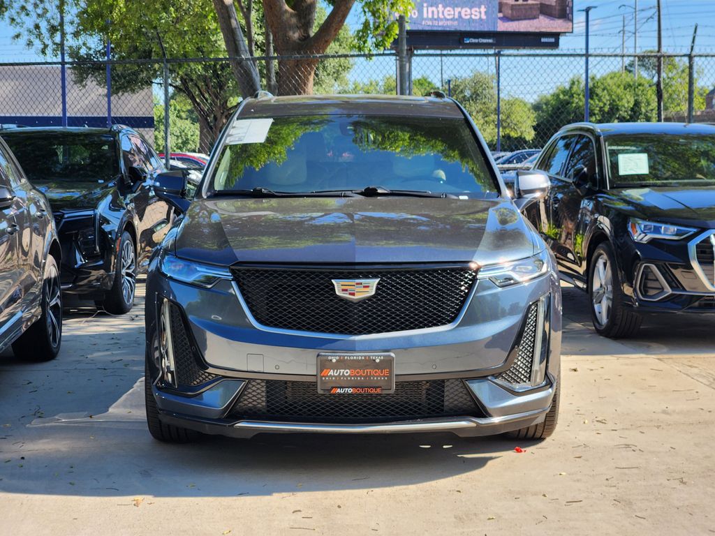 used 2020 Cadillac XT6 car, priced at $33,101