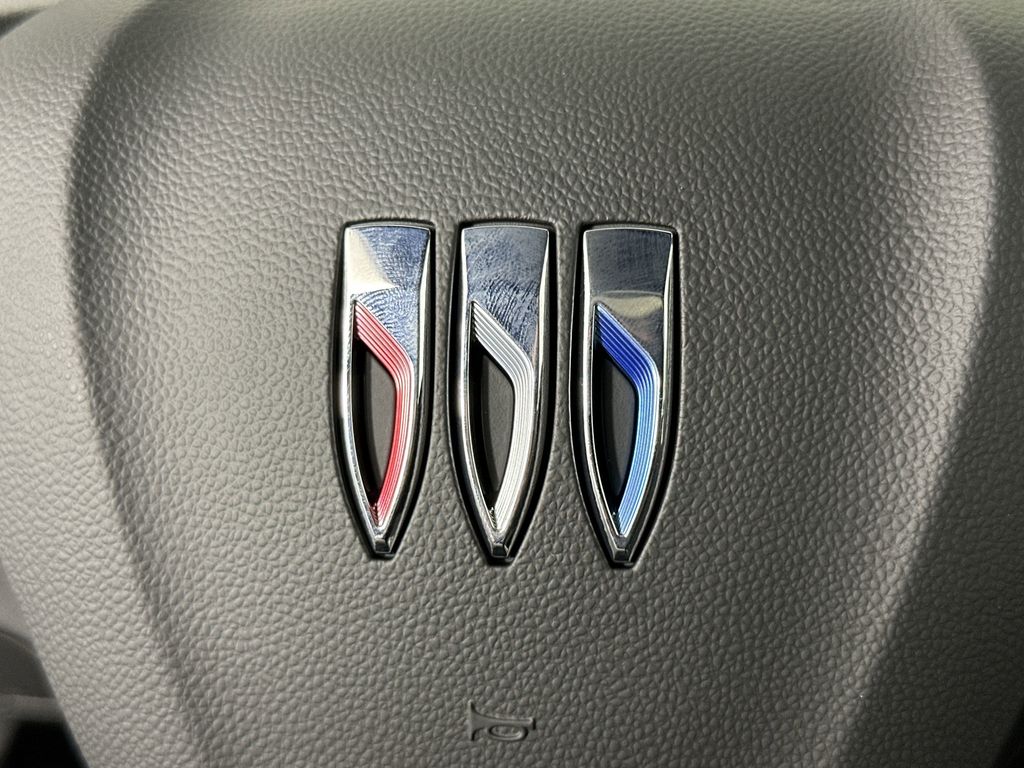 new 2025 Buick Envista car, priced at $27,375