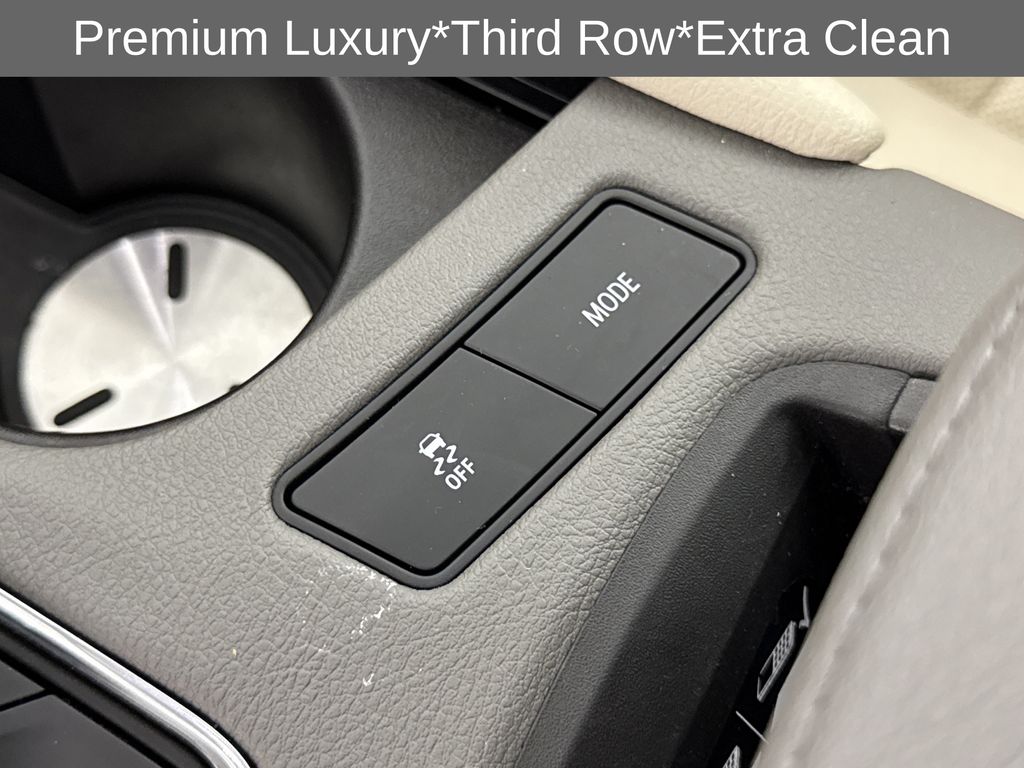 used 2022 Cadillac XT6 car, priced at $34,997
