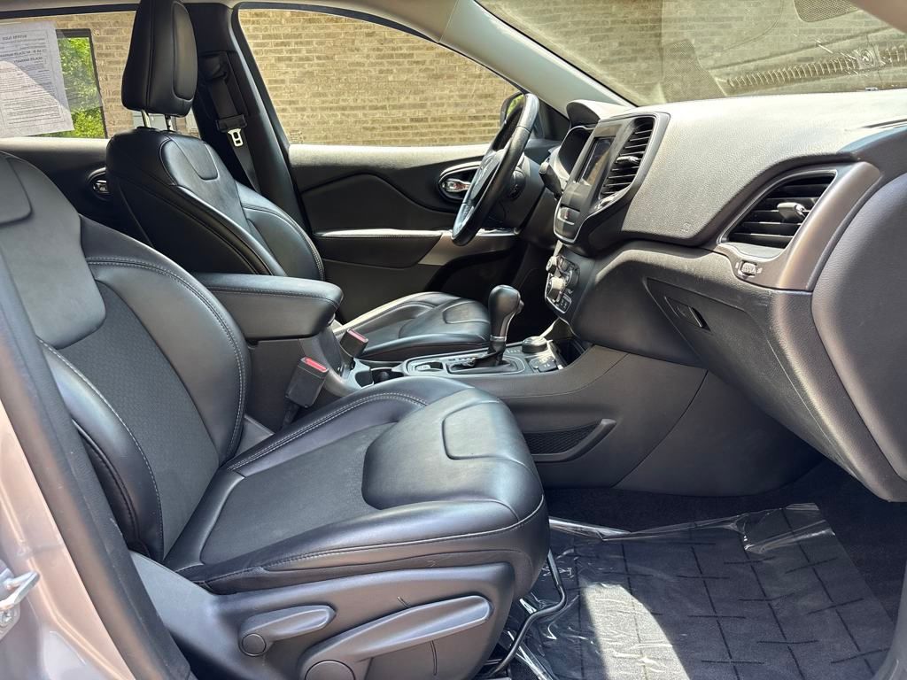 used 2019 Jeep Cherokee car, priced at $15,500