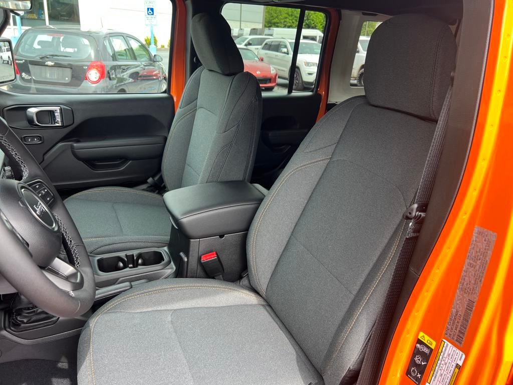 new 2025 Jeep Wrangler car, priced at $49,129