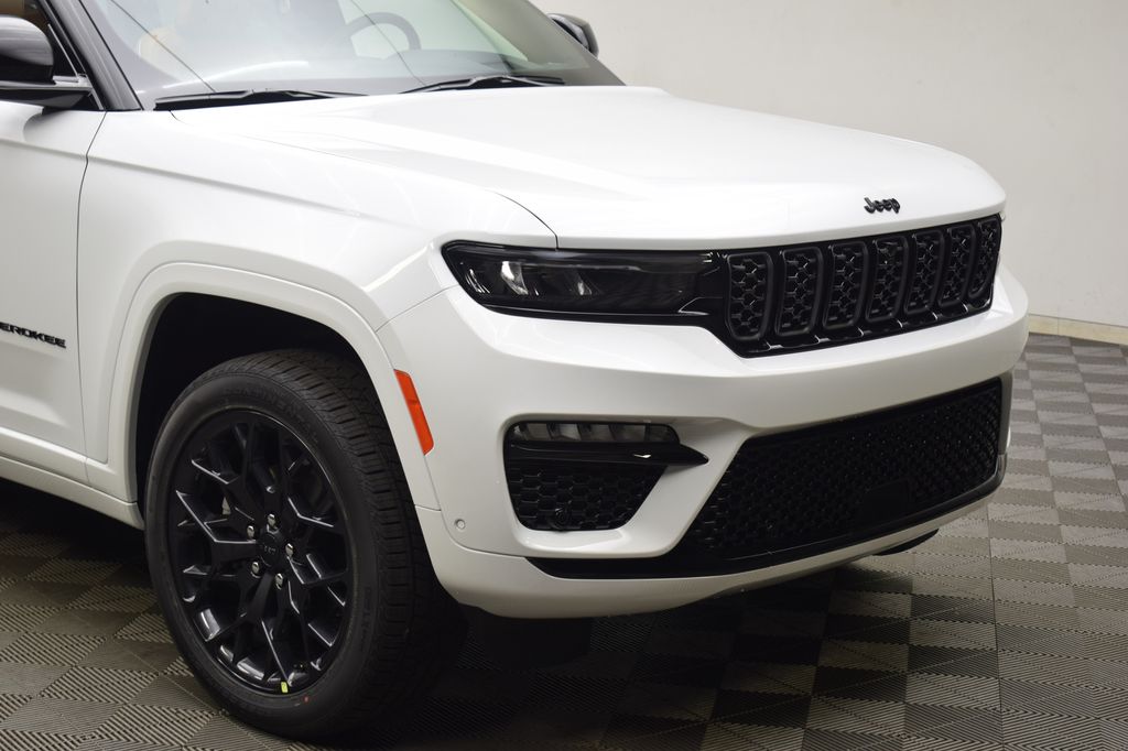 new 2025 Jeep Grand Cherokee car, priced at $68,580