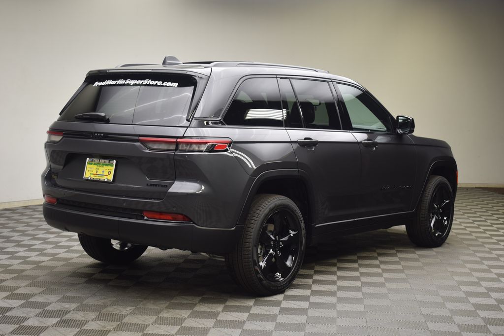new 2025 Jeep Grand Cherokee car, priced at $51,480