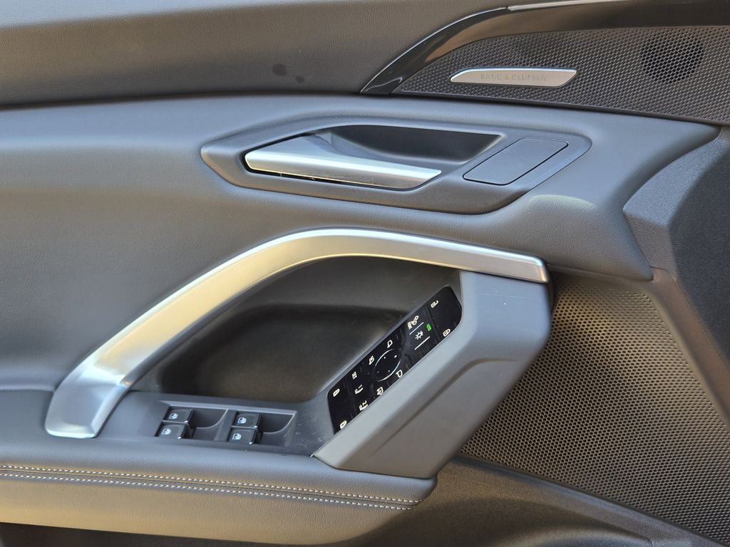 new 2025 Audi Q5 car, priced at $60,975