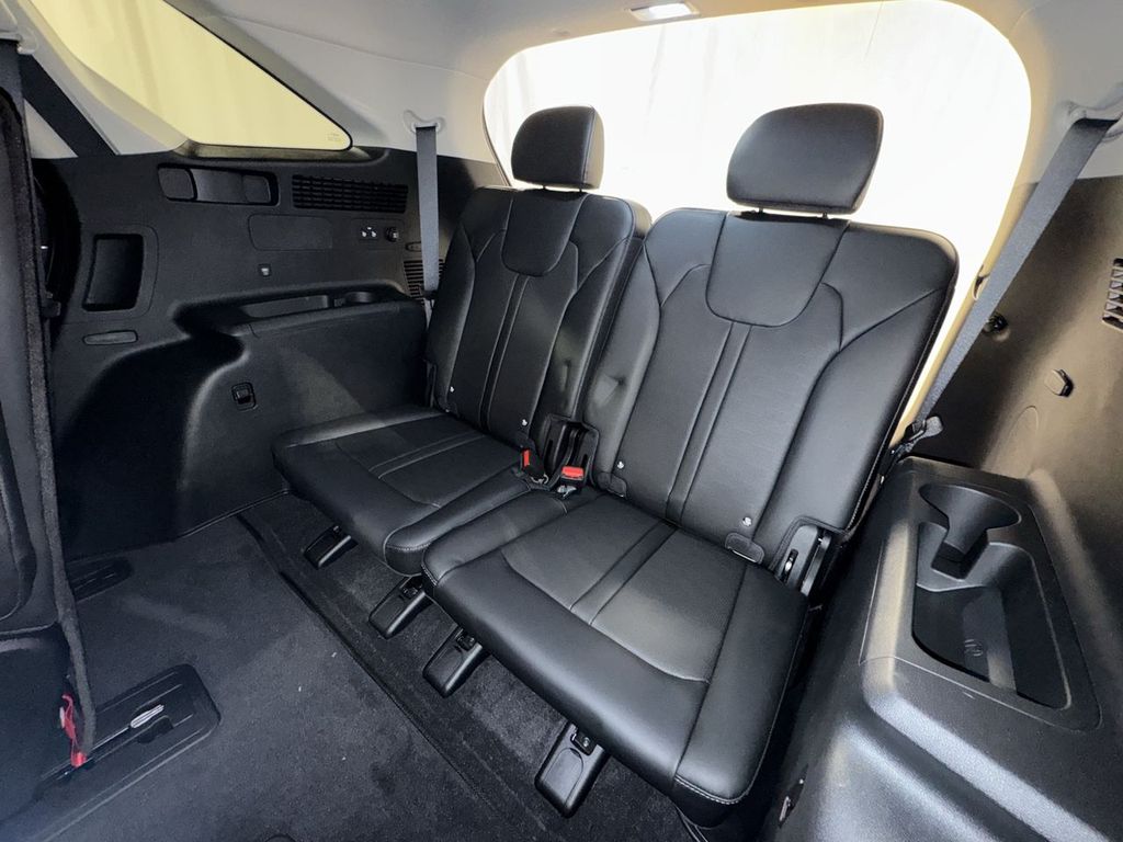 new 2025 Kia Sorento car, priced at $45,775