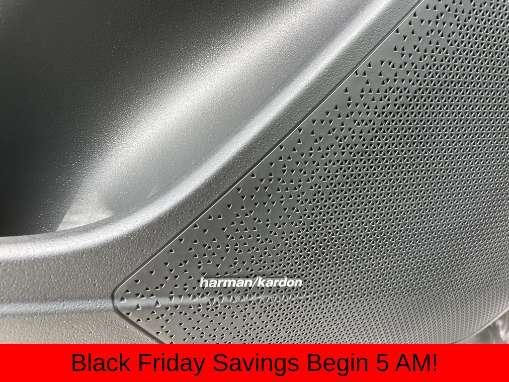 new 2025 Kia Niro car, priced at $30,646