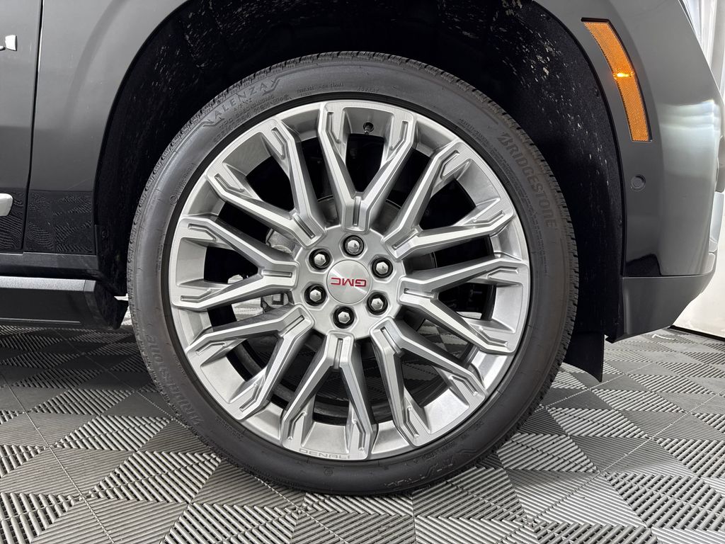 new 2025 GMC Yukon XL car, priced at $97,086