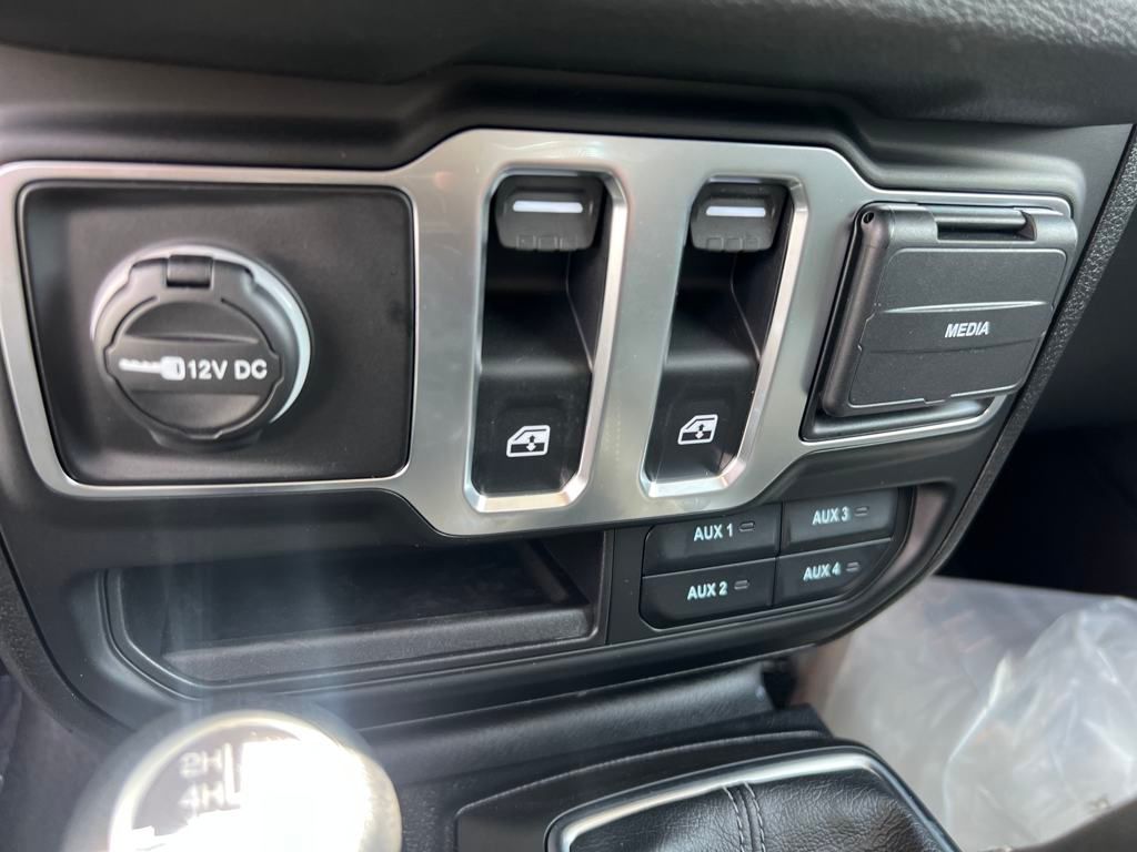 new 2025 Jeep Wrangler car, priced at $35,990