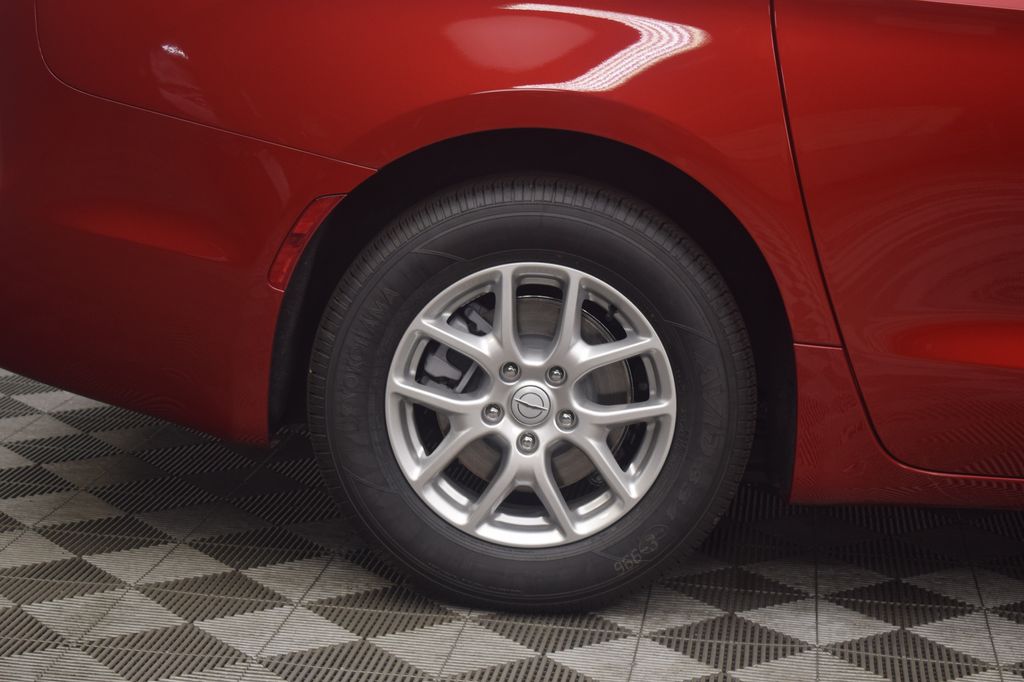 new 2026 Chrysler Pacifica car, priced at $39,642