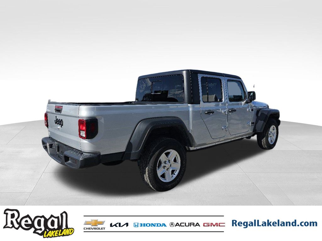 used 2023 Jeep Gladiator car, priced at $27,392