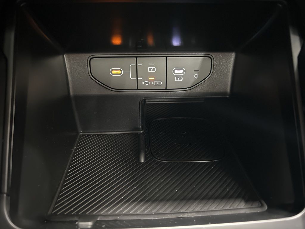 new 2025 Kia Sorento car, priced at $39,119