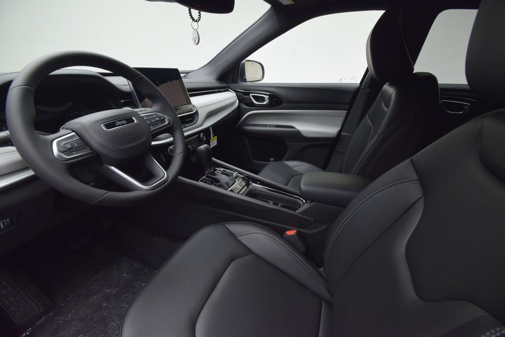 new 2025 Jeep Compass car, priced at $35,260