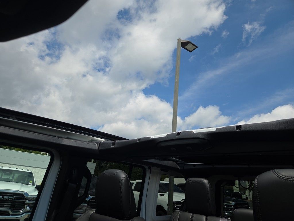 new 2025 Jeep Wrangler car, priced at $68,942