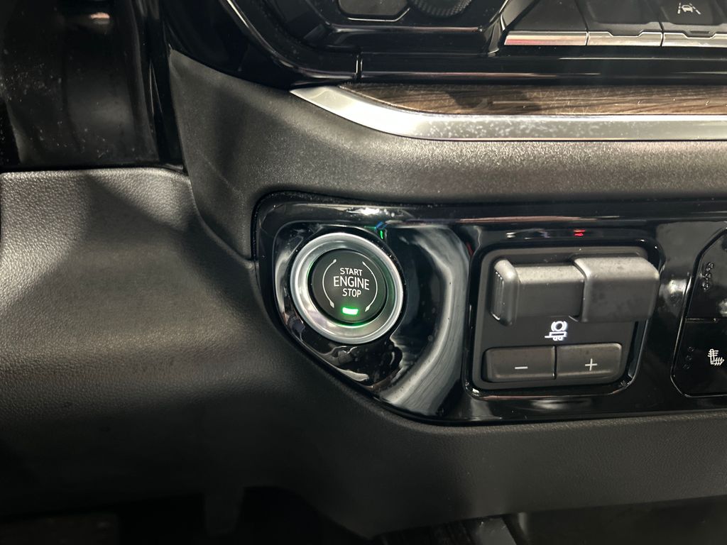 used 2022 Chevrolet Silverado 1500 car, priced at $42,992