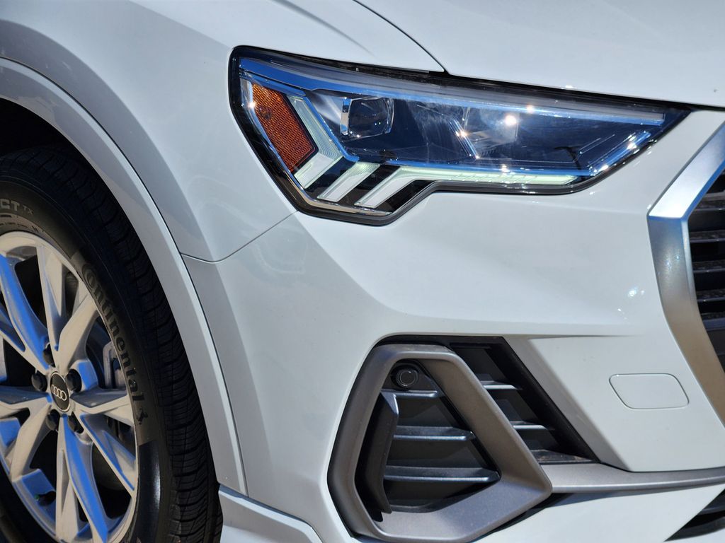 new 2025 Audi Q3 car, priced at $47,200