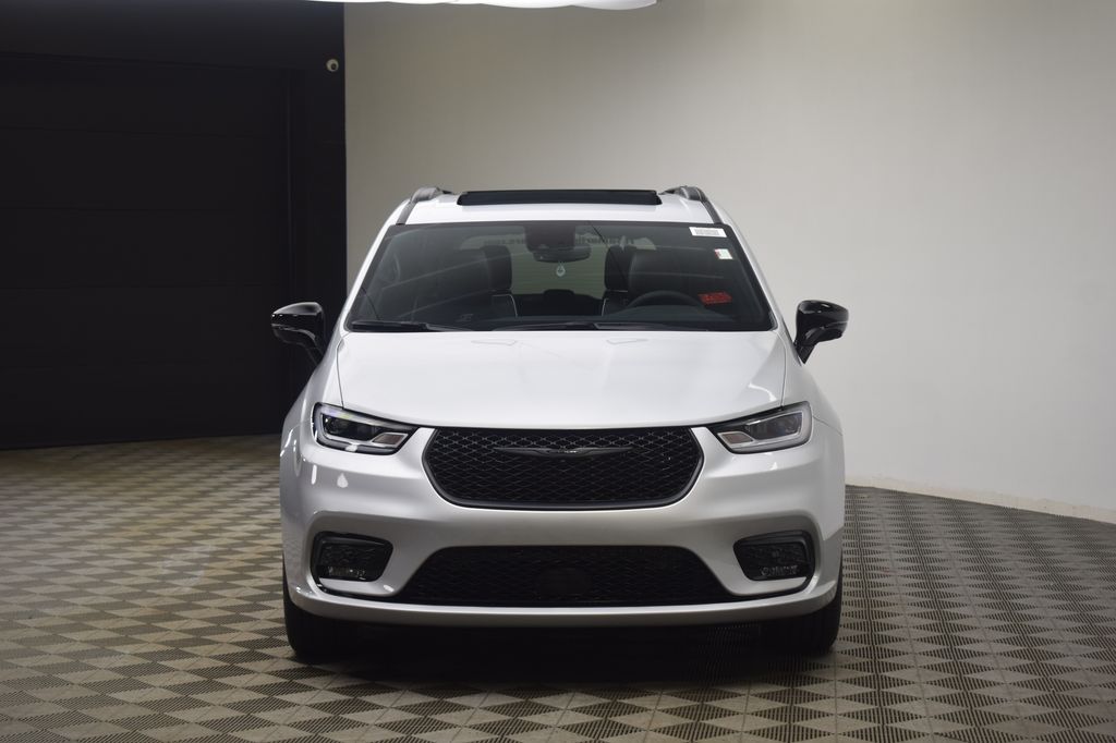 new 2026 Chrysler Pacifica car, priced at $49,359