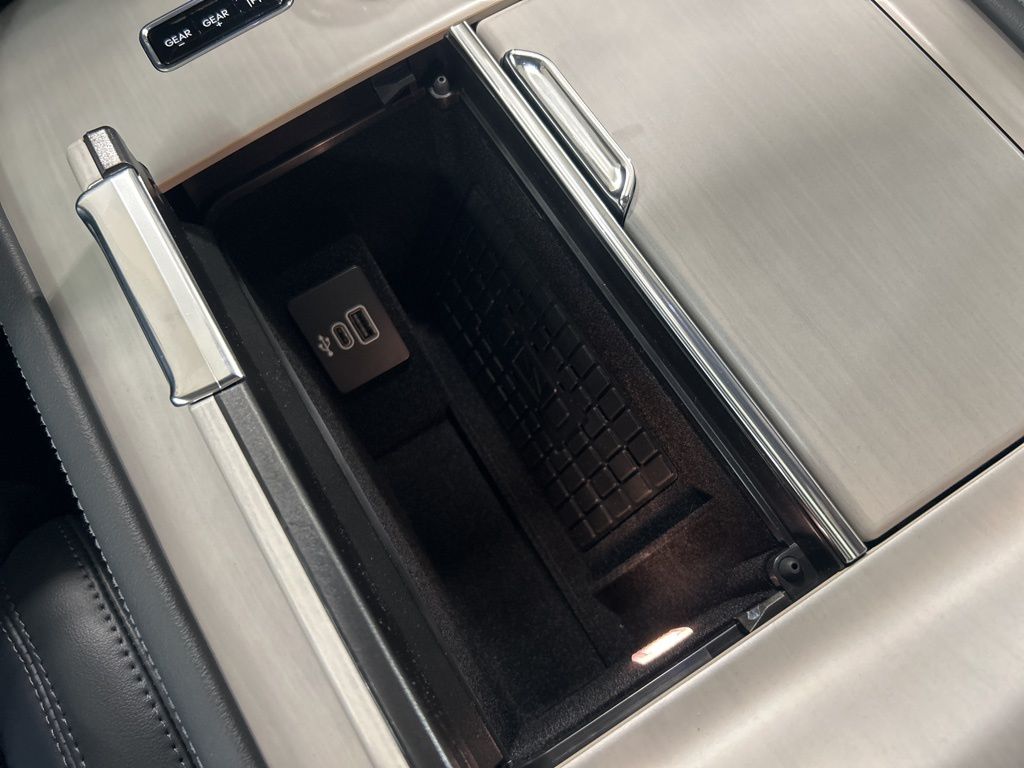 new 2025 Lincoln Navigator car, priced at $110,535