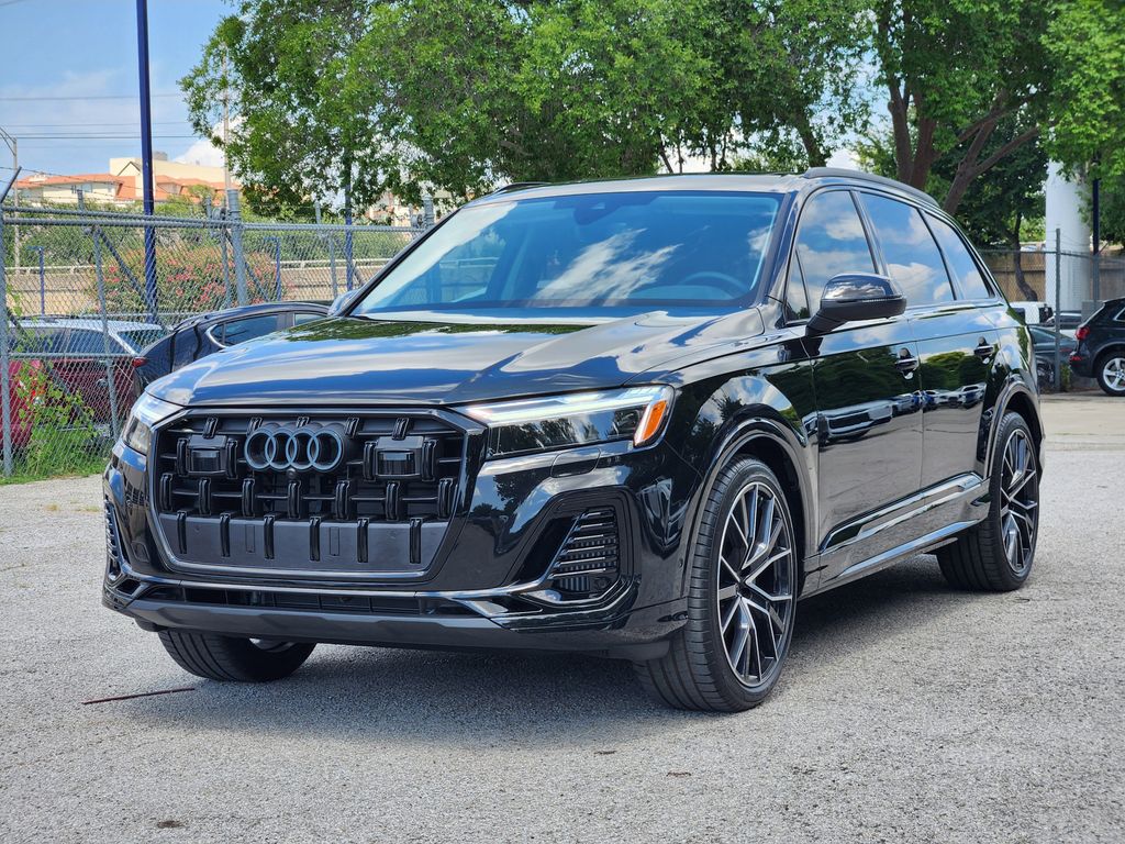 new 2025 Audi Q7 car, priced at $78,950