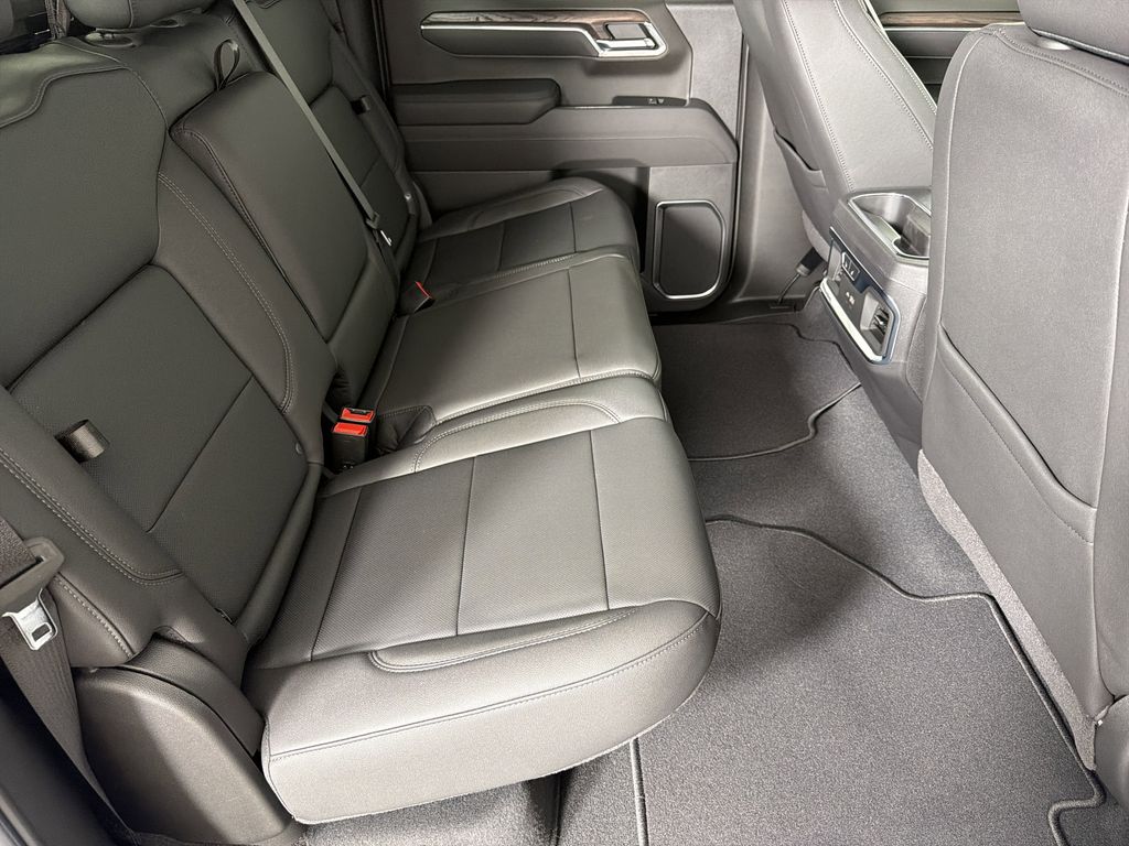 new 2026 GMC Sierra 1500 car, priced at $60,925