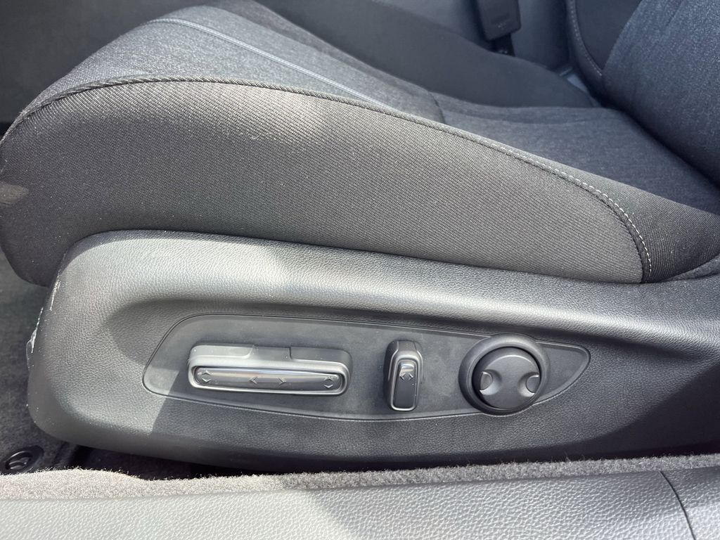 new 2025 Honda Accord Hybrid car, priced at $33,850