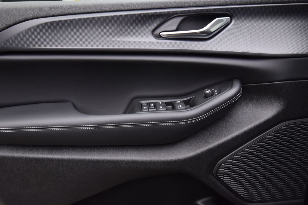 new 2025 Jeep Grand Cherokee car, priced at $40,288