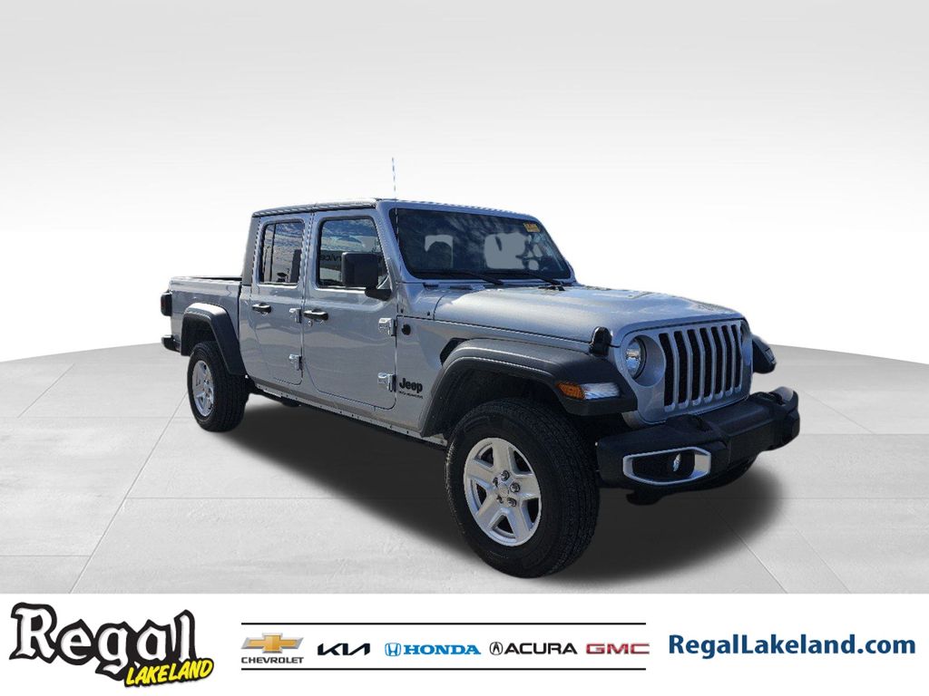 used 2023 Jeep Gladiator car, priced at $27,392