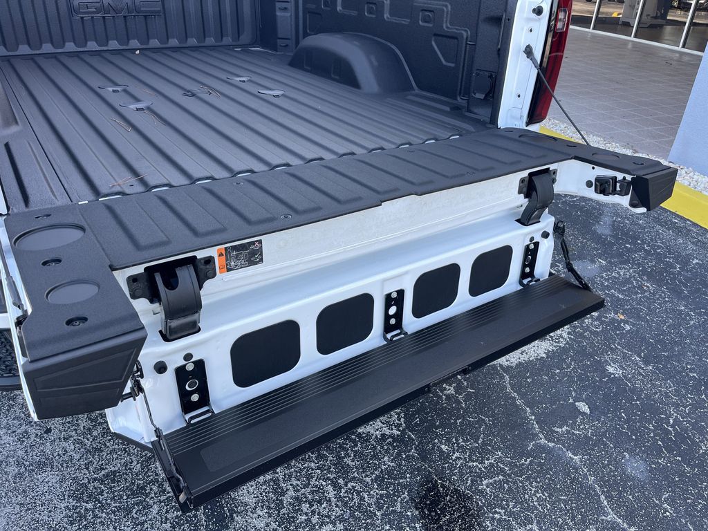 new 2025 GMC Sierra 2500HD car, priced at $78,336