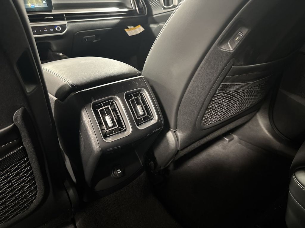 new 2025 Kia Sorento car, priced at $39,911