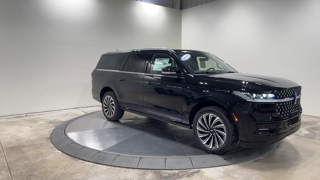 new 2025 Lincoln Navigator car, priced at $121,730
