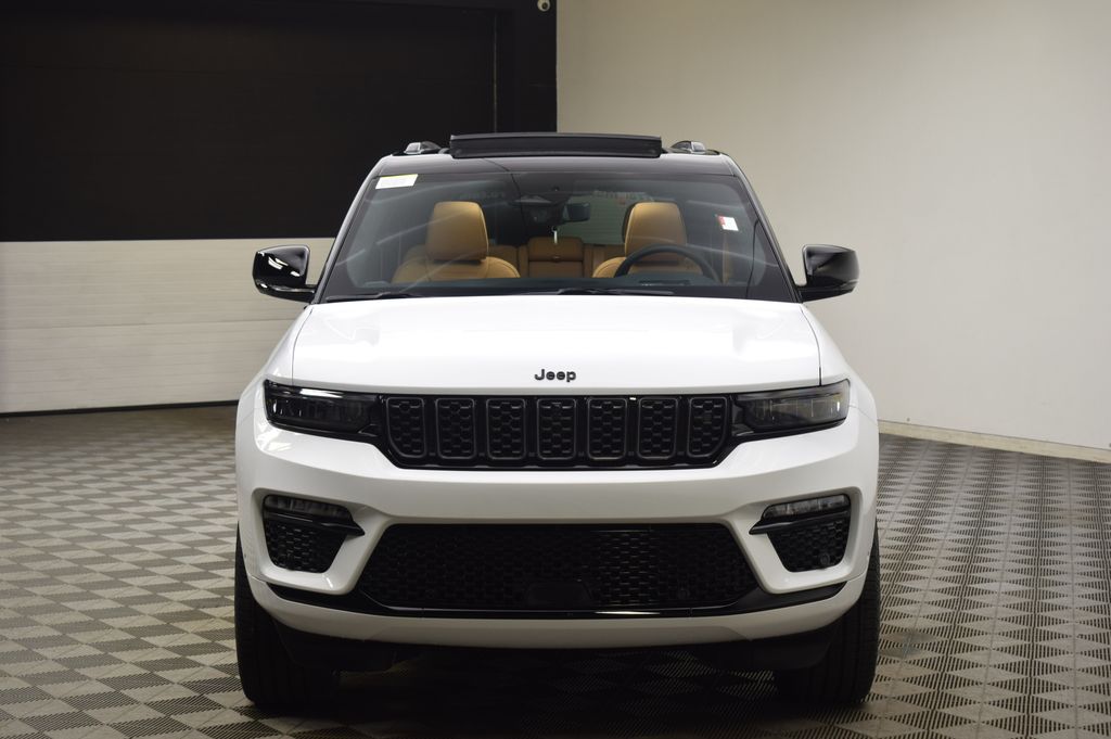 new 2025 Jeep Grand Cherokee car, priced at $68,580
