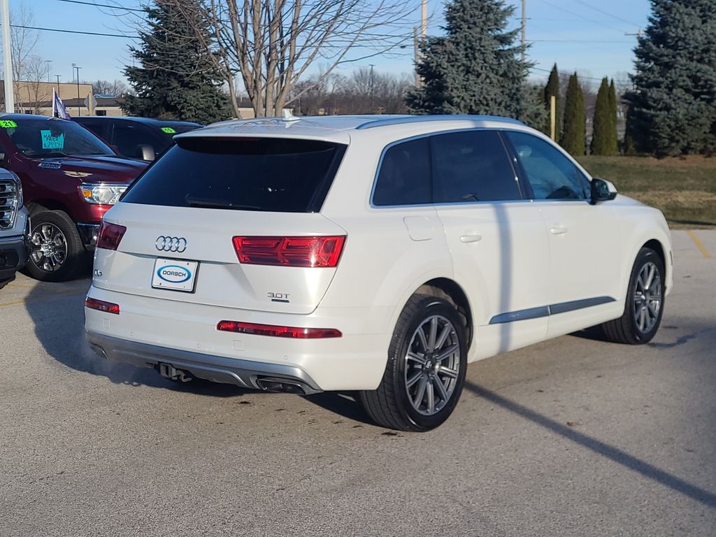 used 2017 Audi Q7 car, priced at $17,035