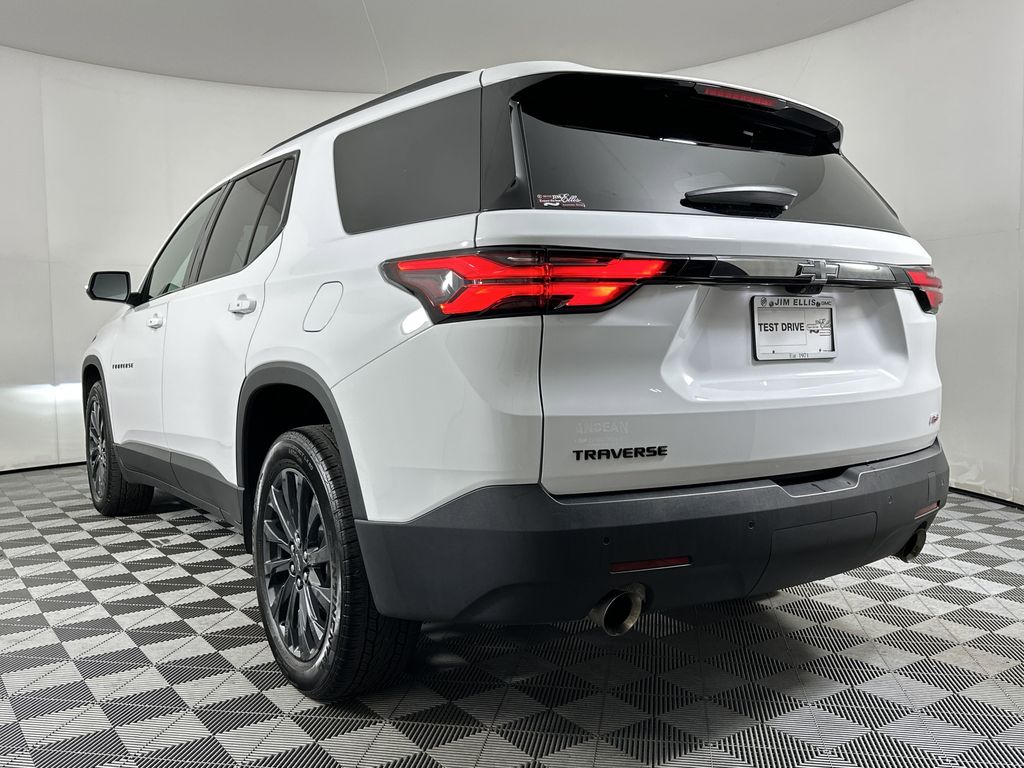 used 2022 Chevrolet Traverse car, priced at $32,988
