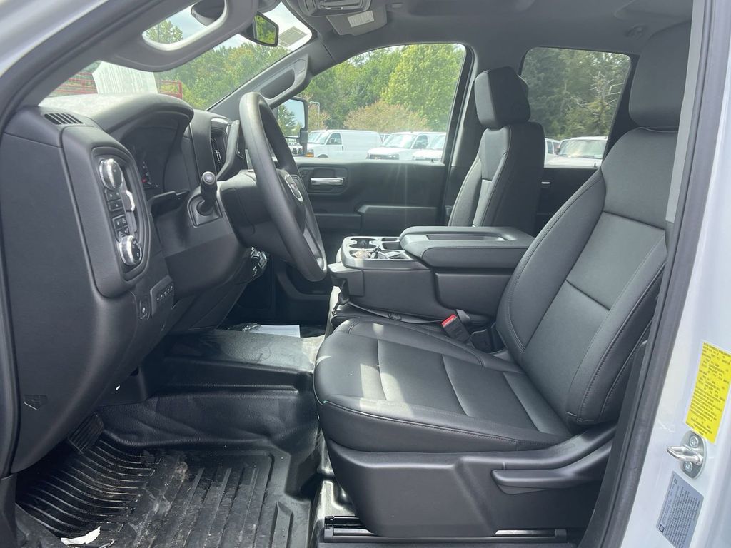 new 2024 GMC Sierra 2500HD car, priced at $47,778