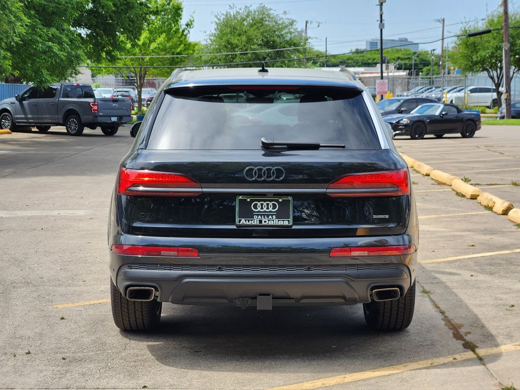 new 2025 Audi Q7 car, priced at $77,840