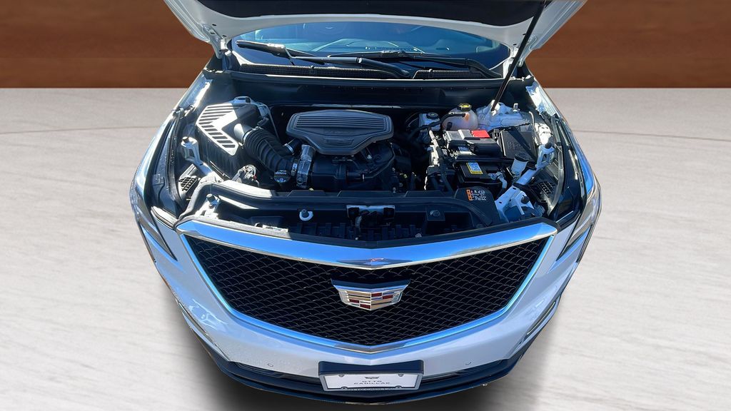 used 2022 Cadillac XT5 car, priced at $37,500