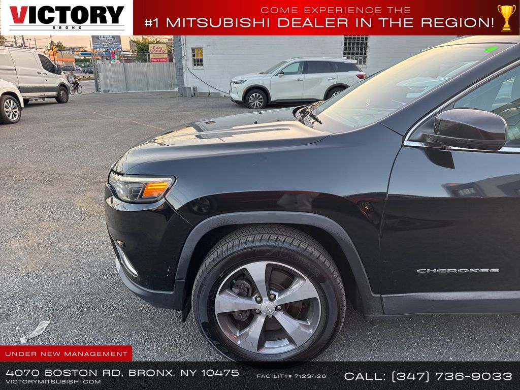 used 2019 Jeep Cherokee car, priced at $14,555