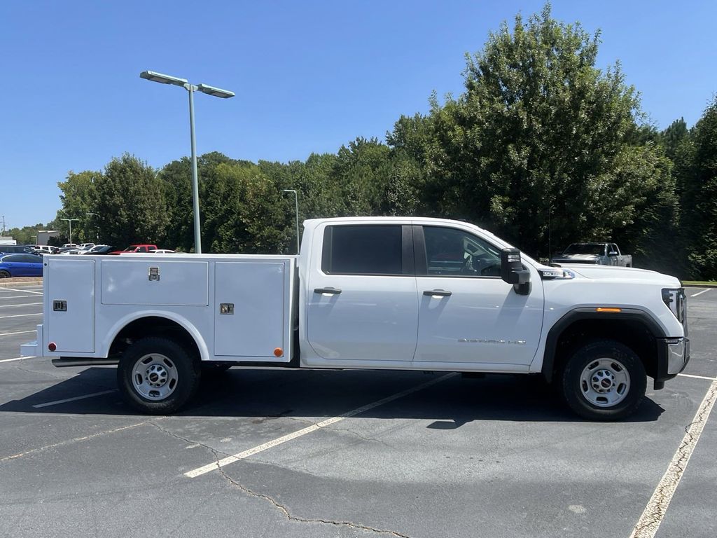 new 2024 GMC Sierra 2500HD car, priced at $48,933