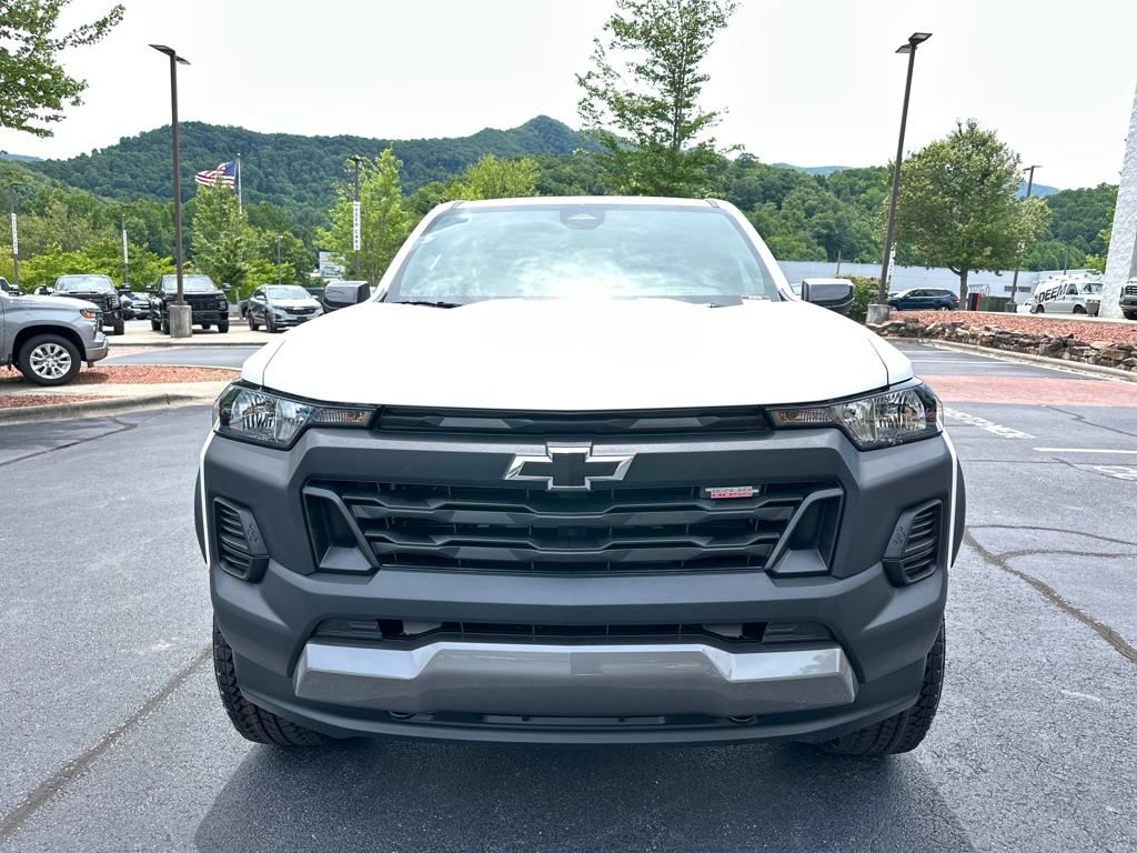 new 2025 Chevrolet Colorado car, priced at $43,070