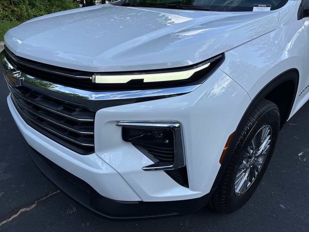 new 2025 Chevrolet Traverse car, priced at $44,695