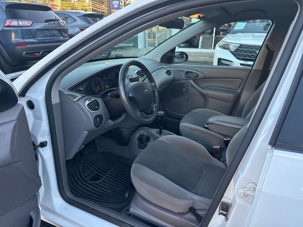 used 2003 Ford Focus car, priced at $5,900