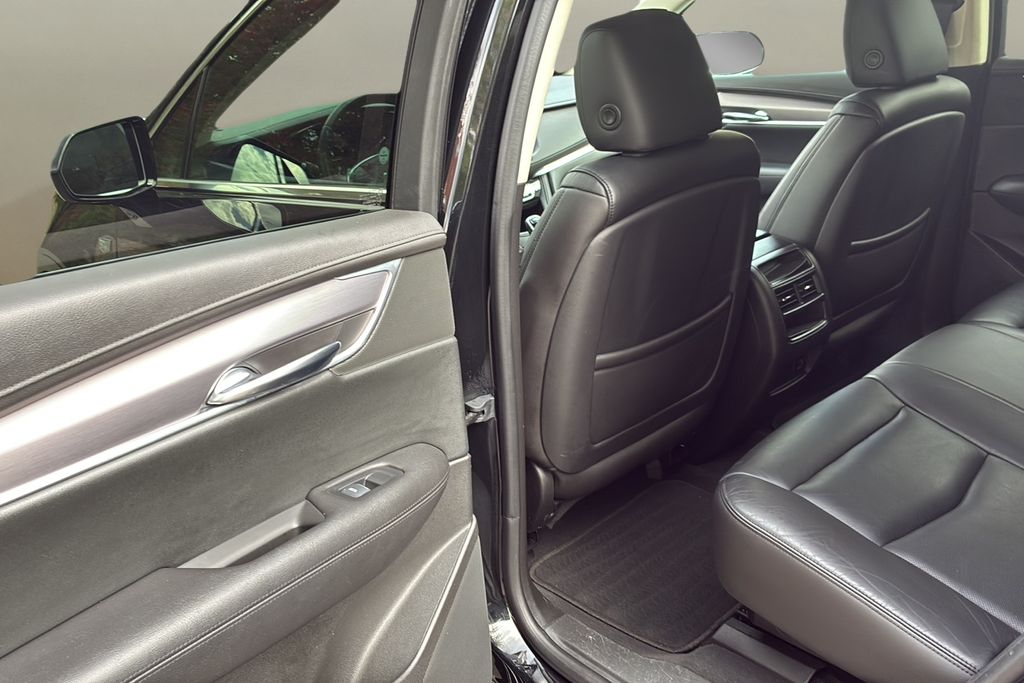 used 2017 Cadillac XT5 car, priced at $18,800