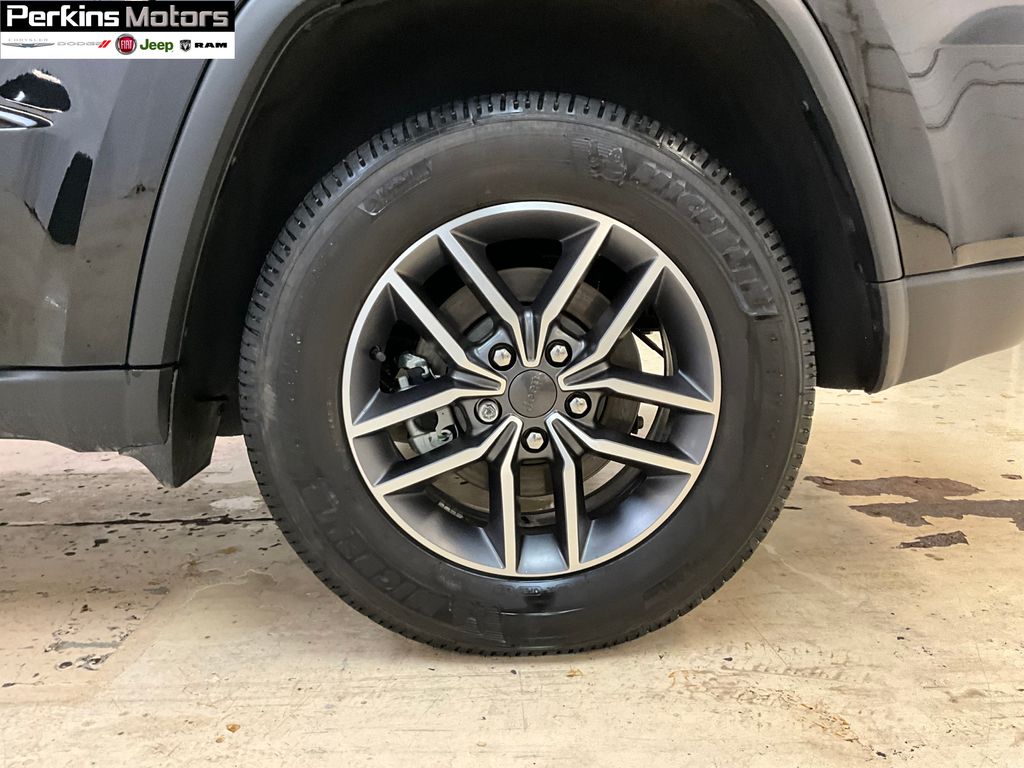 used 2021 Jeep Grand Cherokee car, priced at $33,278