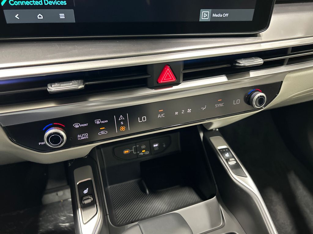 new 2025 Kia Sorento car, priced at $41,450
