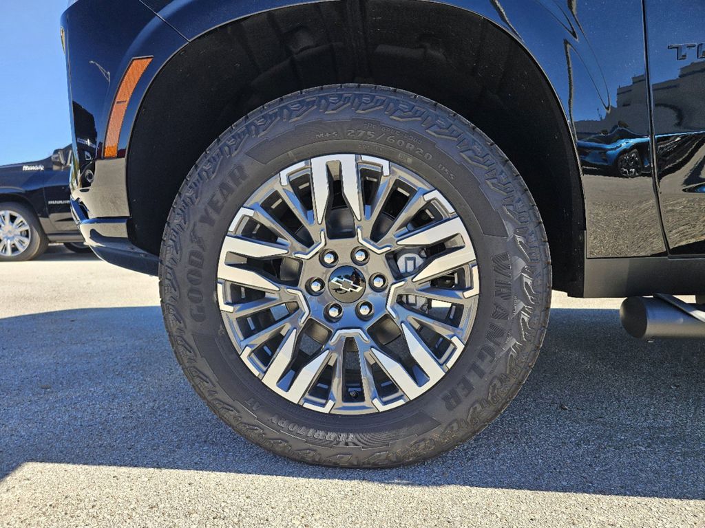 new 2025 Chevrolet Tahoe car, priced at $73,515