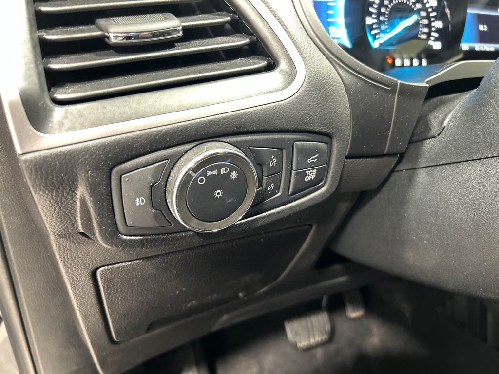 used 2022 Ford Edge car, priced at $27,165