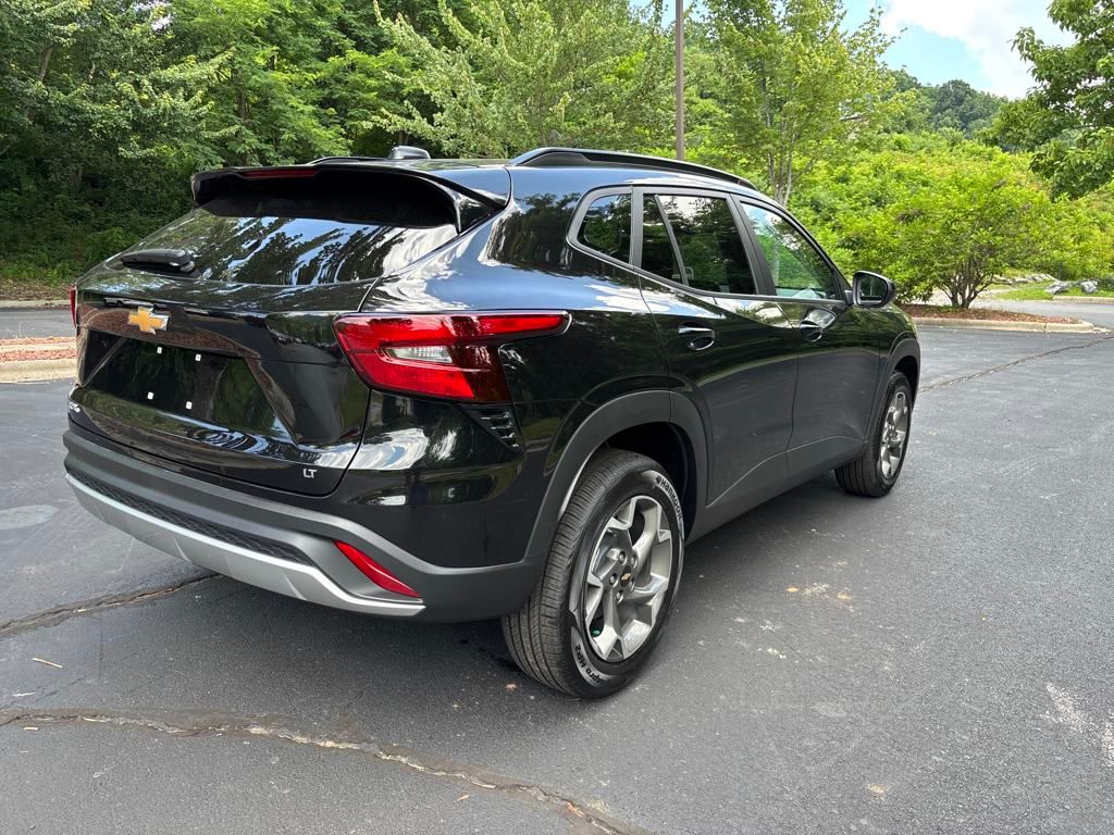 new 2025 Chevrolet Trax car, priced at $24,095